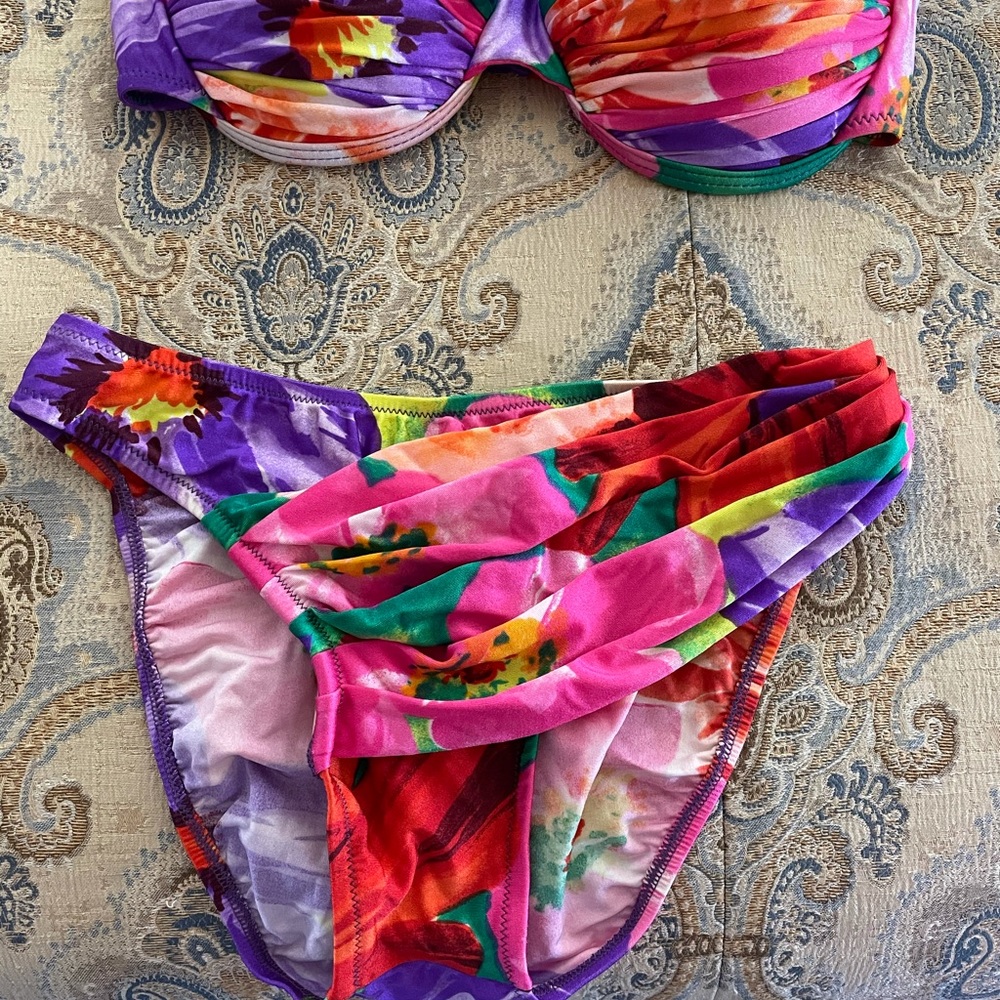 Strapless bikini
